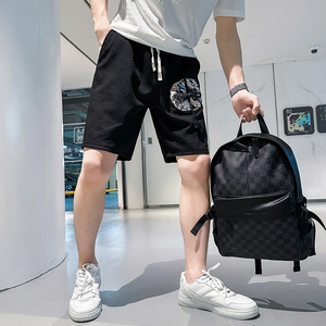 B323-DK22-P48控68社会小伙店主风潮刺绣风休闲短裤图片