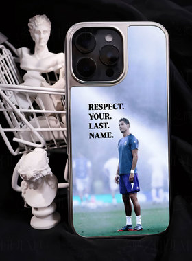 C罗球场手机壳大孔电镀黑框碳纤维二合一玻璃适用苹果17promax华为P60PRO小米15PROPURA70ULTRA