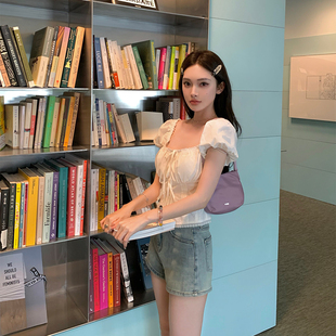 修身 大心kissis 小衫 美高甜心 显瘦上衣 白色方领蕾丝花边泡泡袖