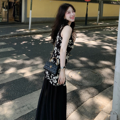 设计感碎花拼接假两件无袖连衣裙