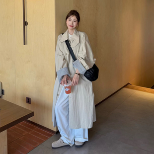 韩系松弛感长款风衣翻领格纹袖口拼接廓形休闲垂感小个子气质大衣