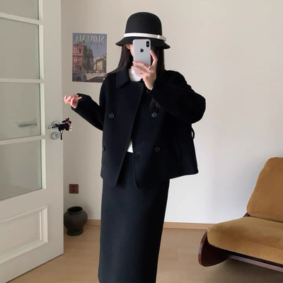 极简风黑色翻领双排呢子大衣套装