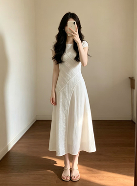 法式气质白色连衣裙女夏小个子收腰修身长款初恋小白裙显瘦茶歇群