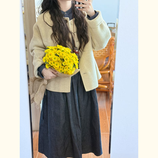 慵懒风米白色毛呢外套女秋冬装新款小个子短款气质百搭高级感上衣