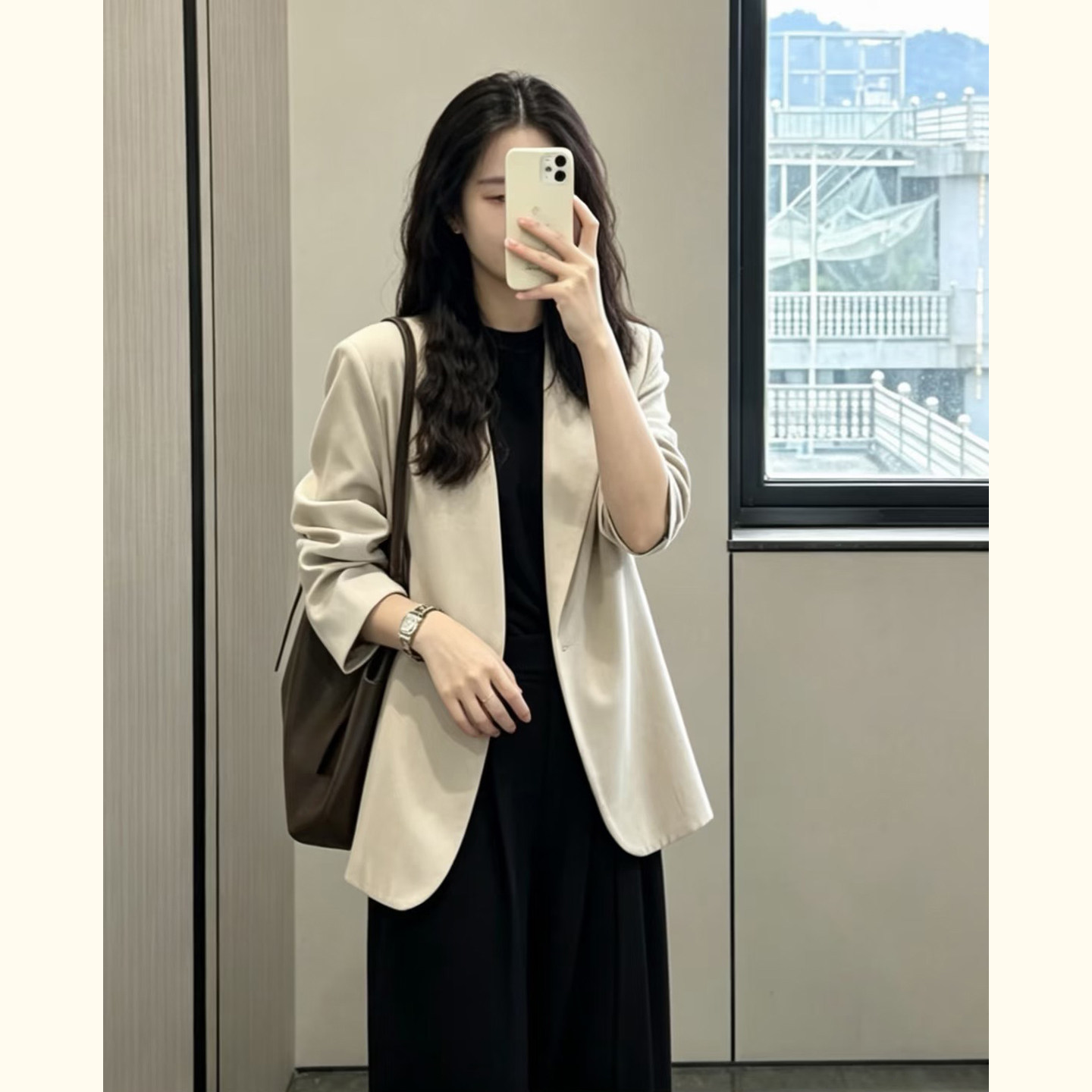 高级感无领显瘦通勤女西装图片