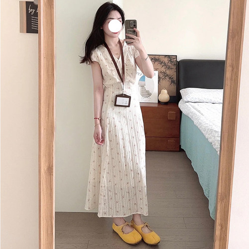 法式小个子碎花连衣裙
