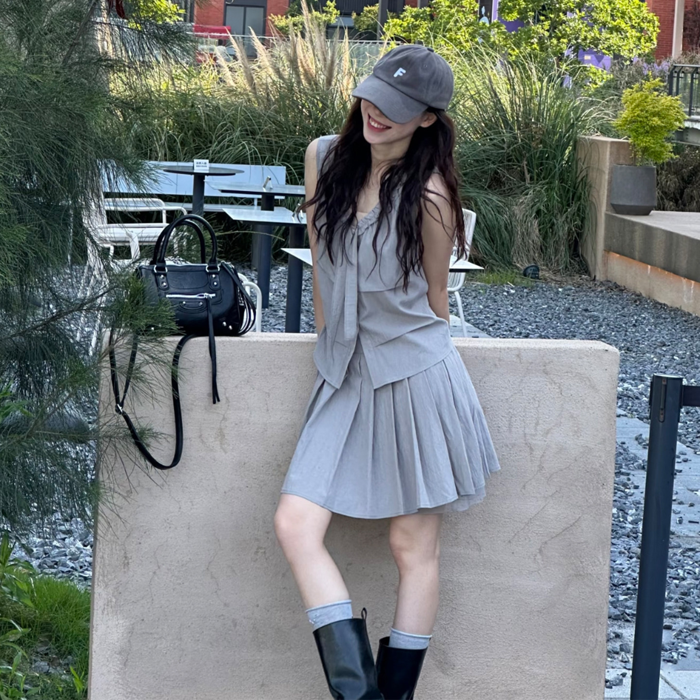 韩系松弛感无袖百褶女夏两件套图片