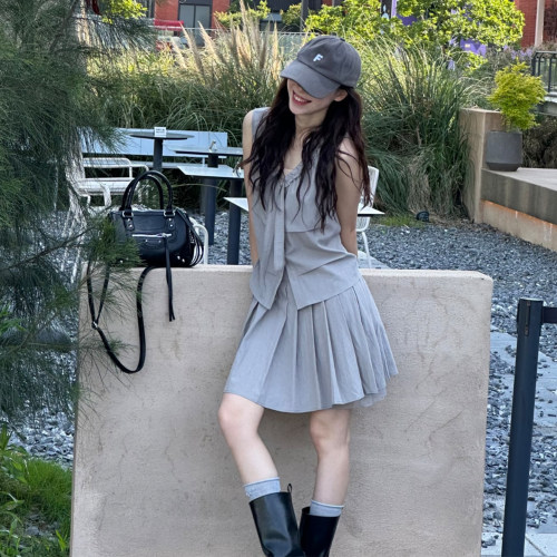韩系松弛感无袖百褶女夏两件套