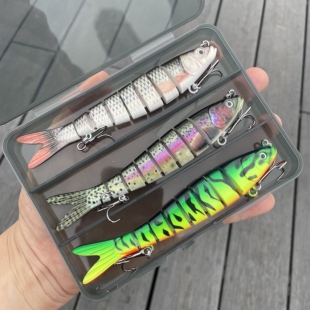 实拍 3个组合套装路亚鱼饵谈水硬饵路亚饵远投仿真多节鱼套装盒装