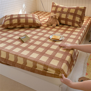 【小台灯】260g羊咩绒刺绣款全包床笠三件套 保暖绵羊绒床单罩子