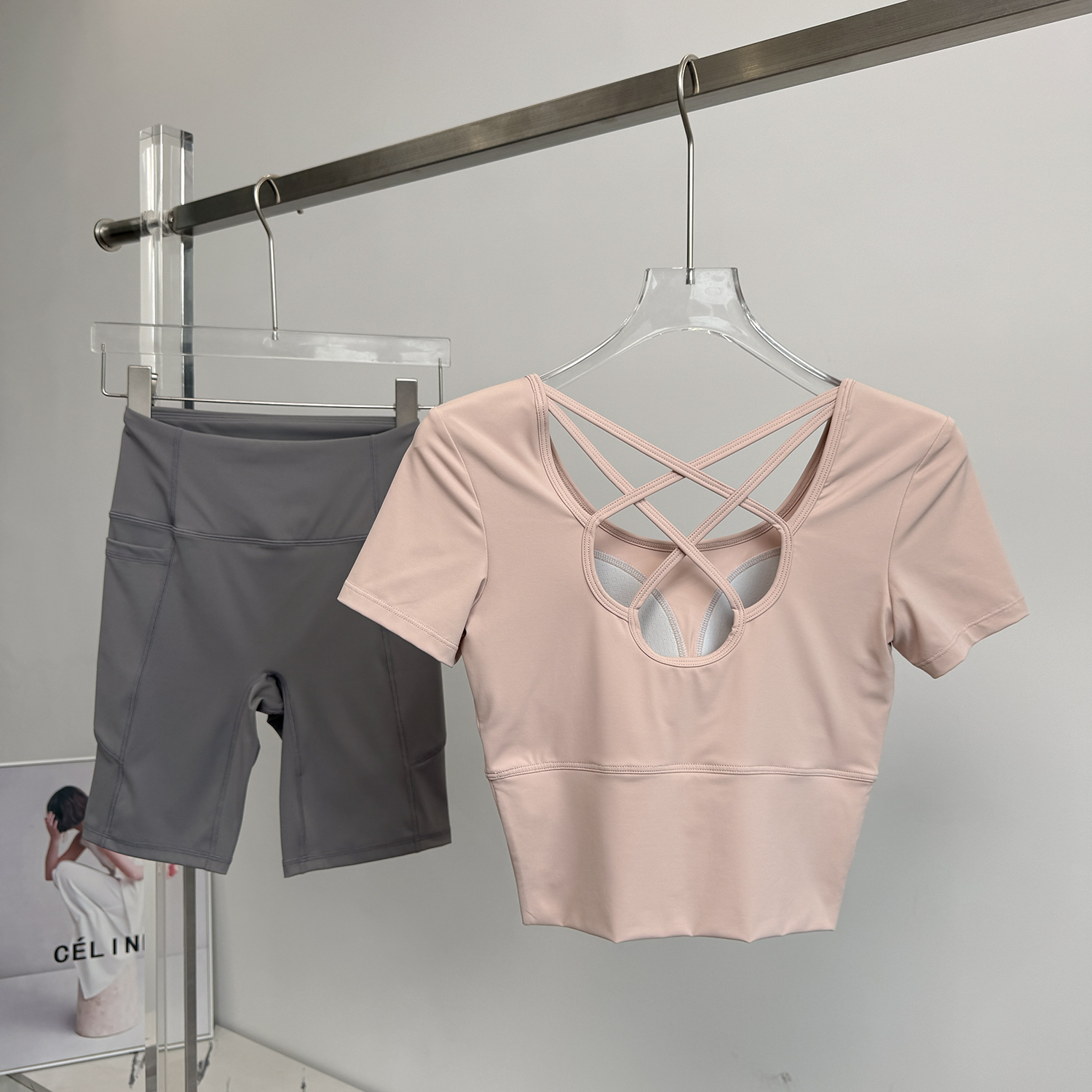 瑜伽服套装女2025新款夏季防震