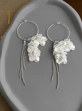 度假风耳环 旅游海边沙滩度假甜美女神款长款白色花朵流苏女耳饰