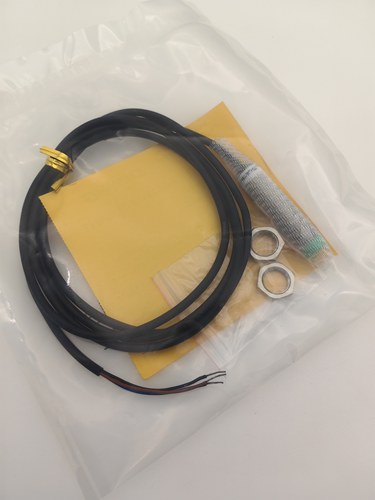 和工集成IP67接近开关LXJ8C3SG-3234-ONR01防水M18传感器