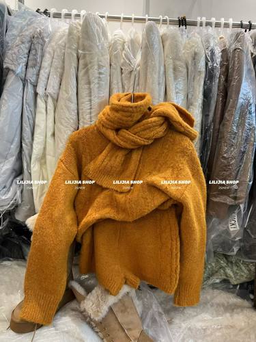 MIDO家 复古设计感麻花套头毛衣＋韩系高腰短裤三件套套装配围巾