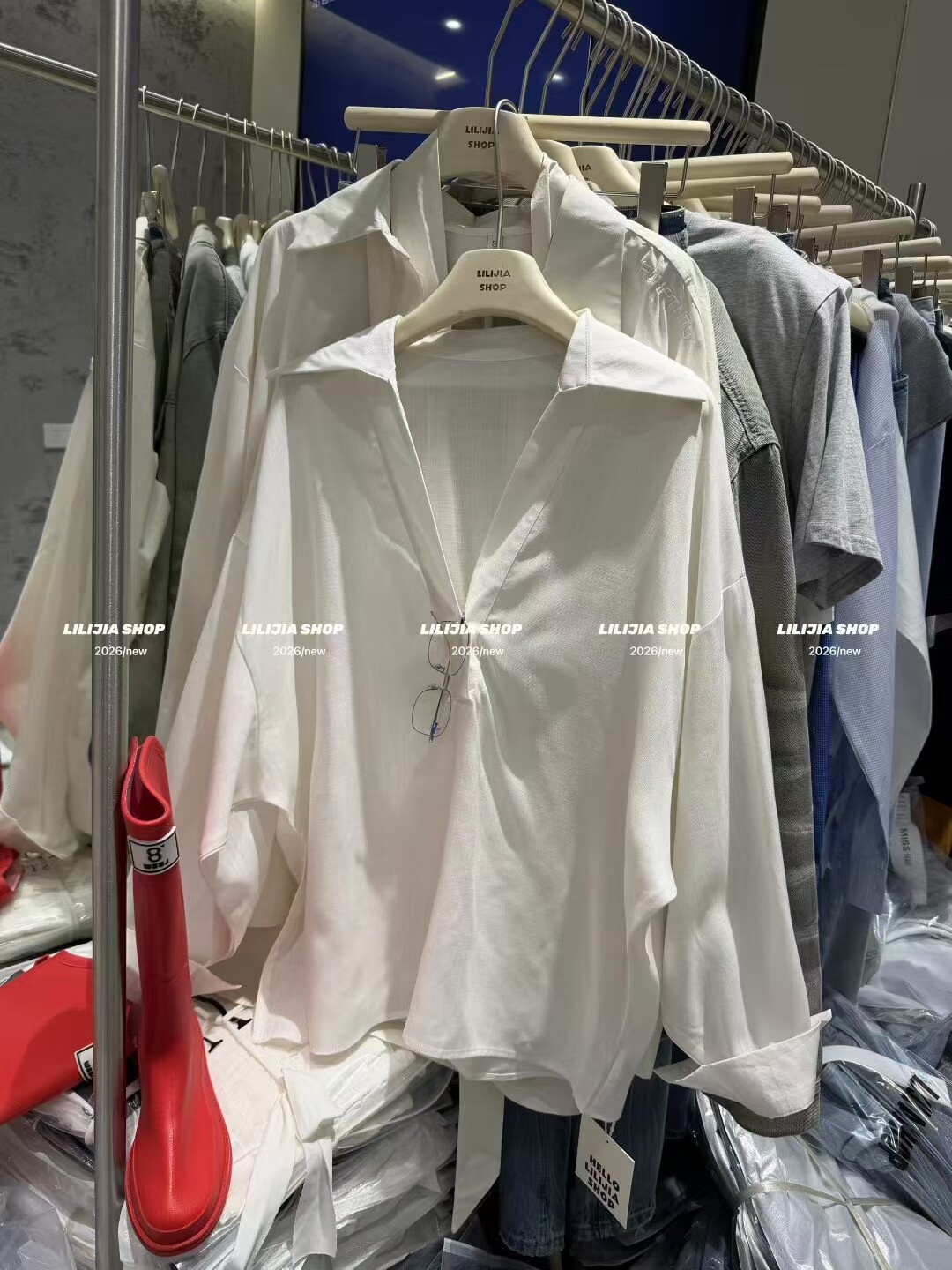 MIDO家 2026年春季新款韩版时尚百搭宽松显瘦V领长袖衬衫女上衣