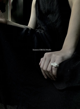 双蛇戒指 蛇戒指 两只蛇缠绕戒指定制小众首饰暗黑系 工匠先锋