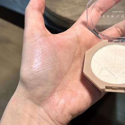 自然清透水光高光粉饼