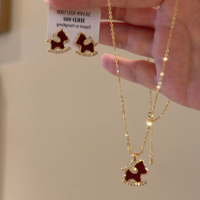 复古红色滴油小马项链耳钉套装女