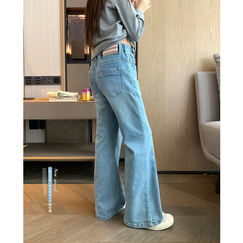 复古水洗浅蓝弹力显瘦微喇牛仔裤