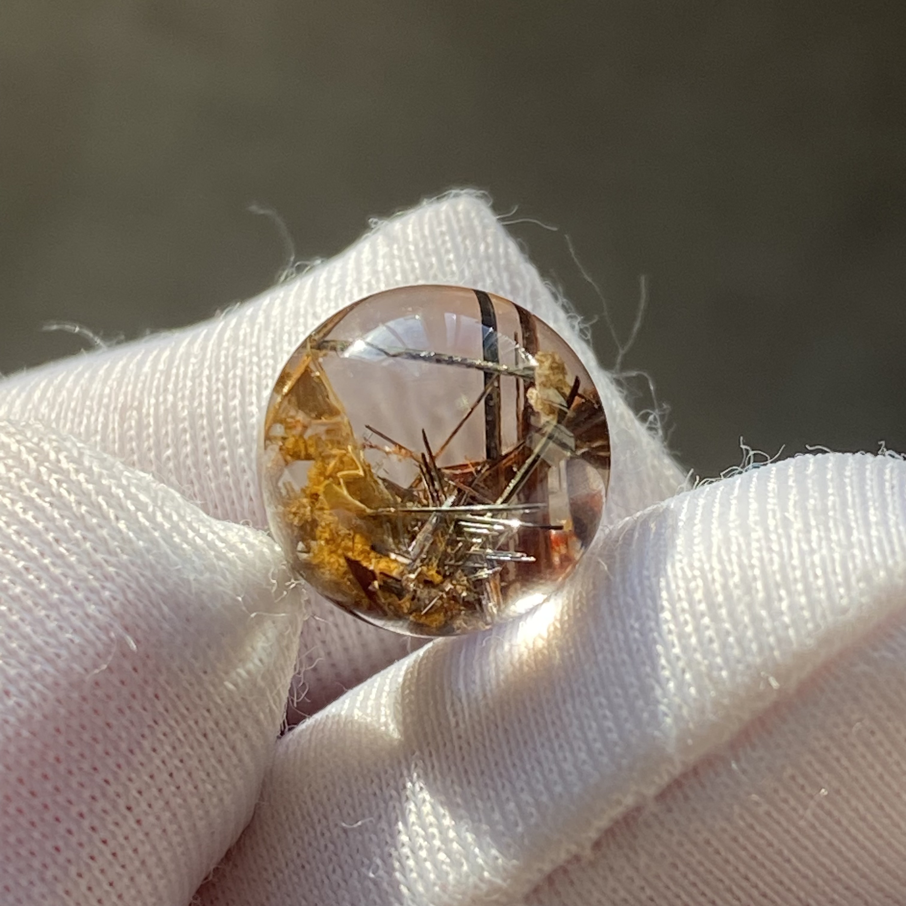 天然水晶发晶包裹金云母吊坠圆珠DIY水晶单珠饰品项链9.5mm