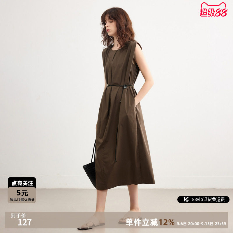 德玛纳简约风圆领无袖连衣裙女26夏季新款装饰褶含腰带气质中长裙