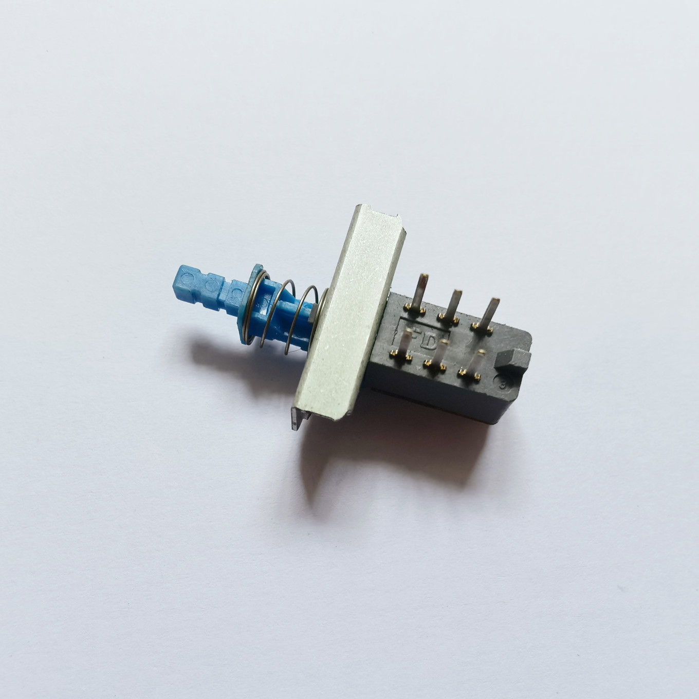 全新原装 FD 功放机箱电源开关 带架自锁开关 2x3 琴键开关