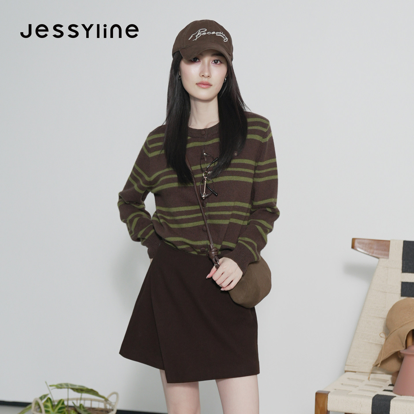 jessyline杰茜莱2026秋冬新款撞色条纹百搭针织开衫女毛衣小外套