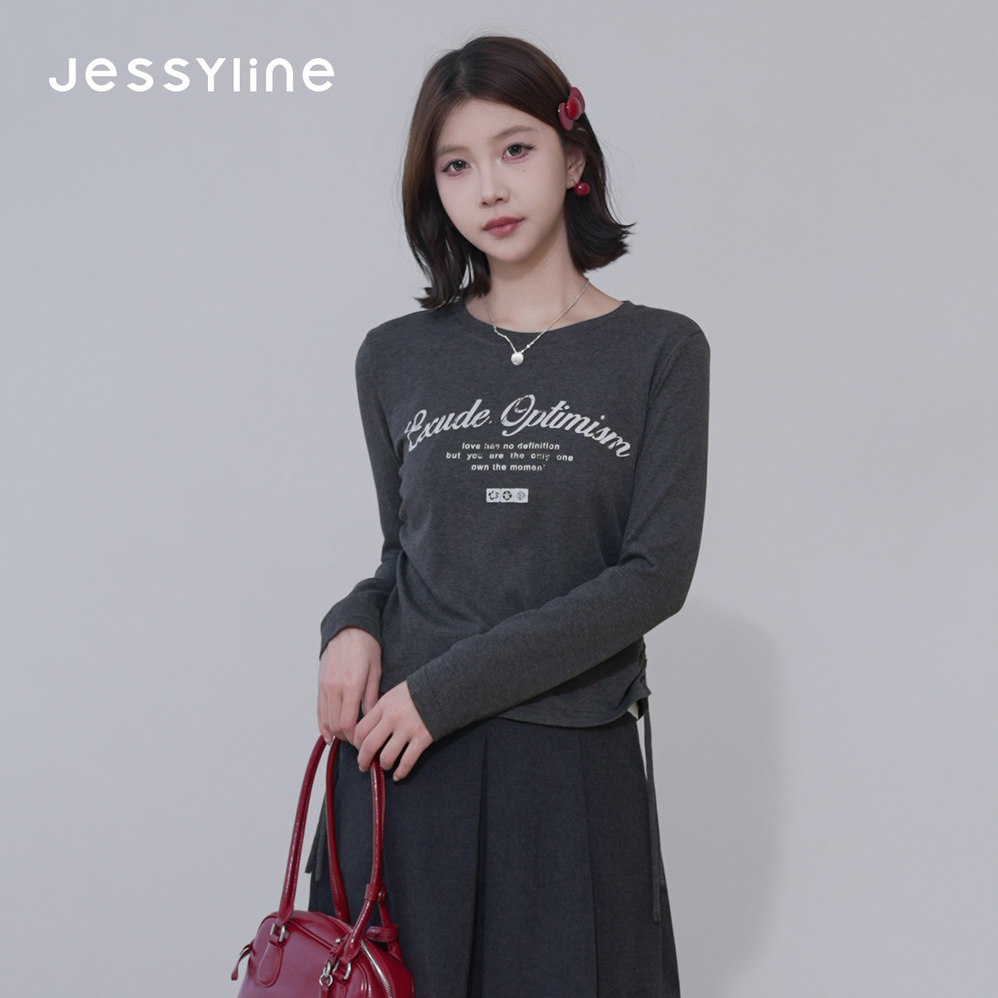 jessyline杰茜莱2026秋新款灰色美式复古风字母长袖T恤女显瘦上衣