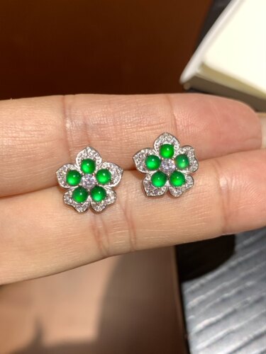 天然A货翡翠冰种阳绿蛋面耳钉女款925银耳饰花朵款
