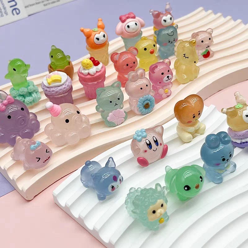 抖音爆款微缩立体卡通小摆件创意饰品夜光大混款diy饰品树脂材质,玩具/童车/益智/积木/模型,其它仿真玩具,淘宝优惠券,粉丝福利购,淘宝优惠卷