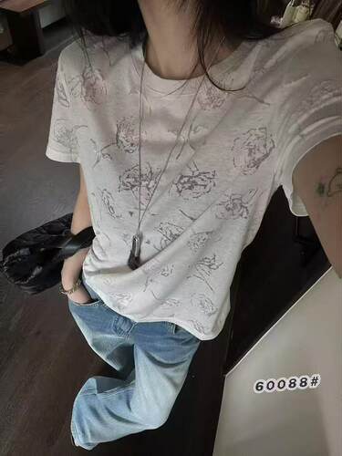 2026法式高品质玫瑰提花纯色短袖T恤女2026夏季正肩显瘦上衣潮