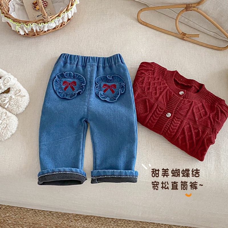 女童加绒加厚牛仔裤冬季新款宝宝爱心贴布长裤儿童蝴蝶结绣花裤子