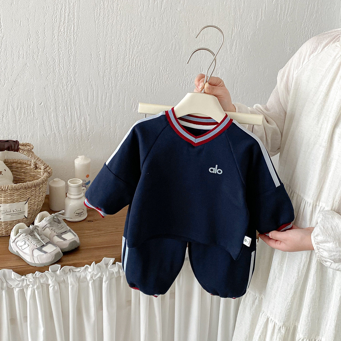 婴儿2026春装新款运动套装男宝宝字母上衣小童休闲裤韩版两件套潮