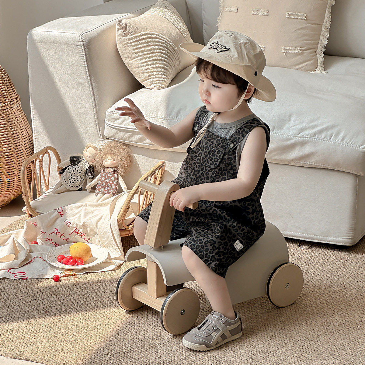 婴儿夏装新款背心套装宝宝纯棉豹纹背带裤小童薄款无袖上衣两件套