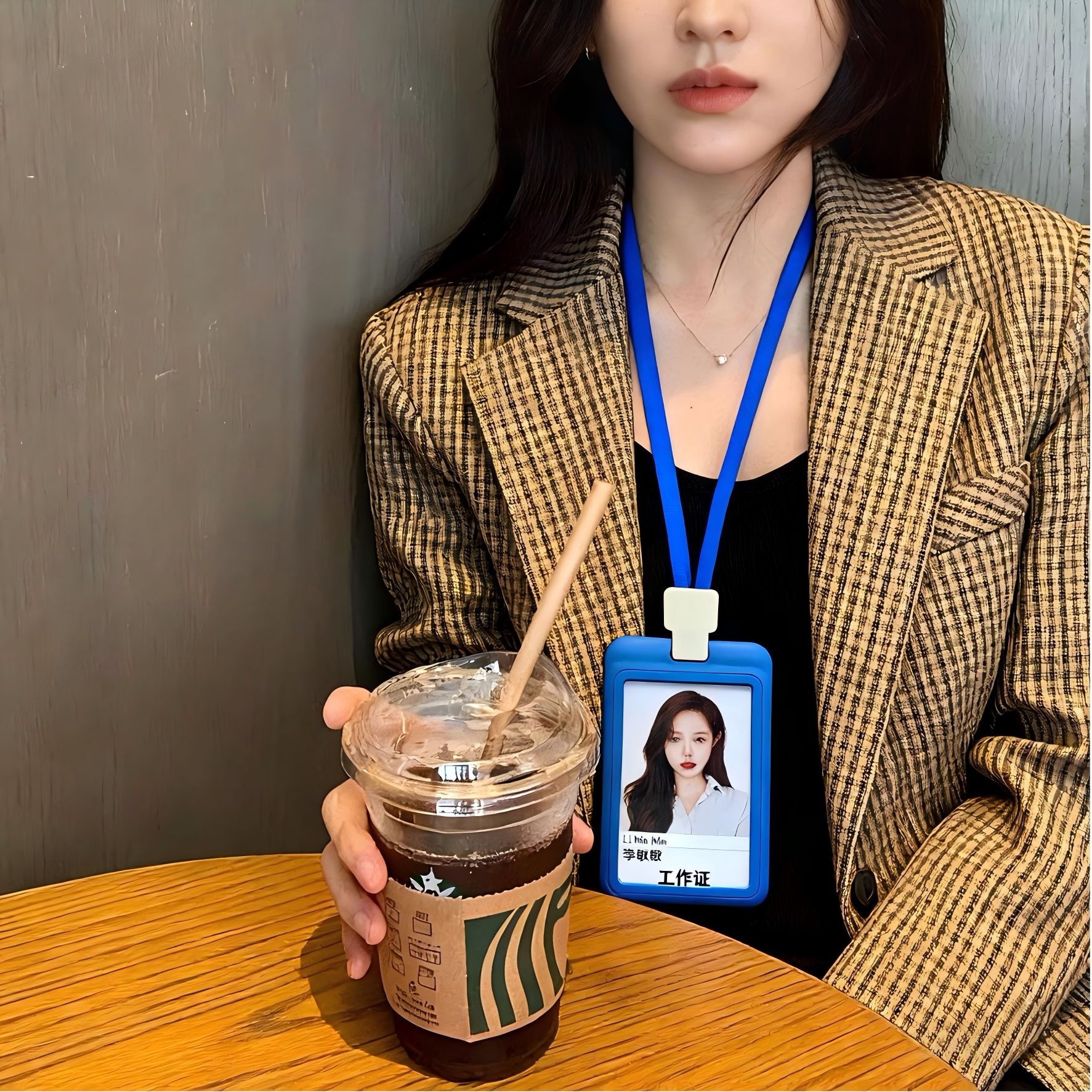 工作证卡套证件套定制挂绳胸牌卡套学院风 时尚圆绳吊绳胸牌工牌