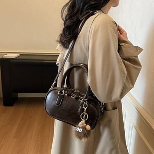 小众设计轻奢风包包女新款单肩包高级感时尚手提包精致通勤斜挎包