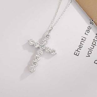 纯18k金十字架钻石项链女 实验室培育钻石人工合成1克拉锁骨链