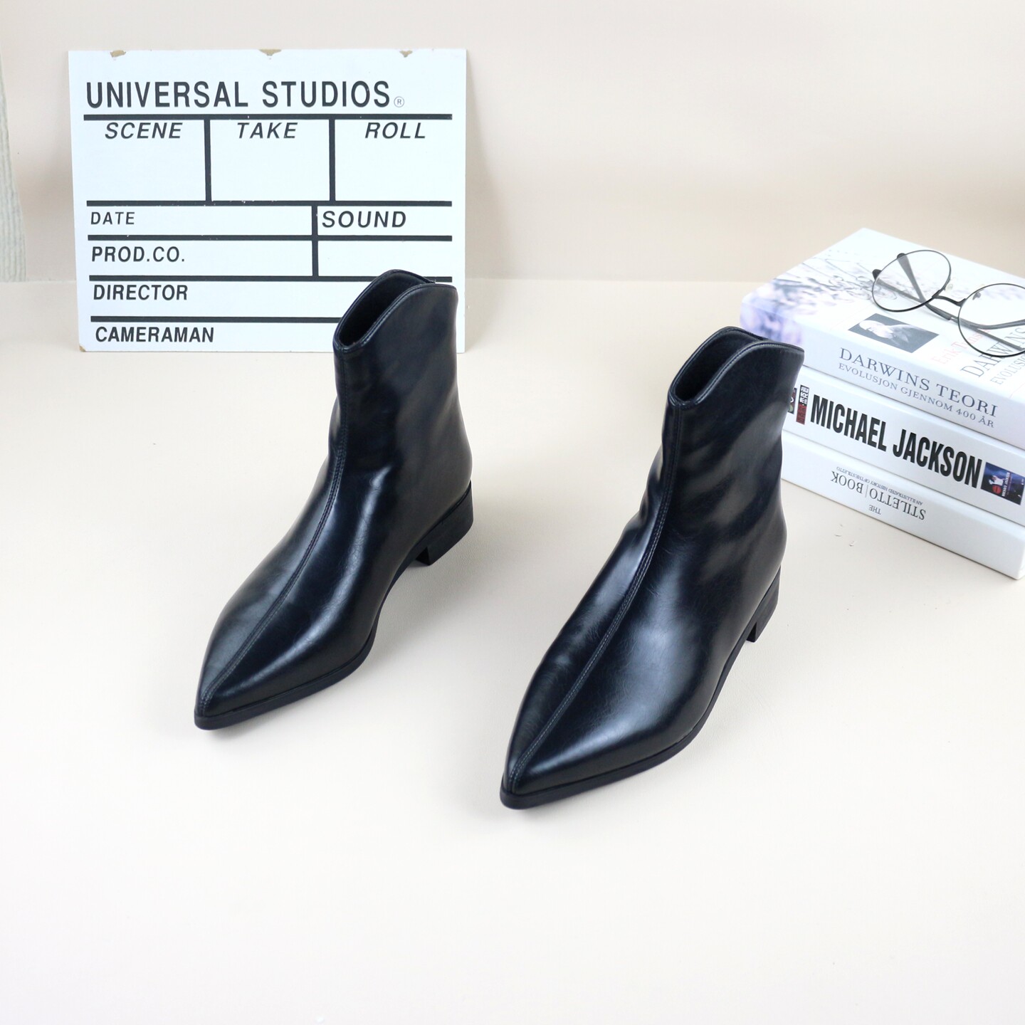 10秋冬季新款撤柜单里粗跟尖头V口后拉链显瘦法式百搭女瘦瘦短靴,女鞋,时装靴,淘宝优惠券,粉丝福利购,淘宝优惠卷