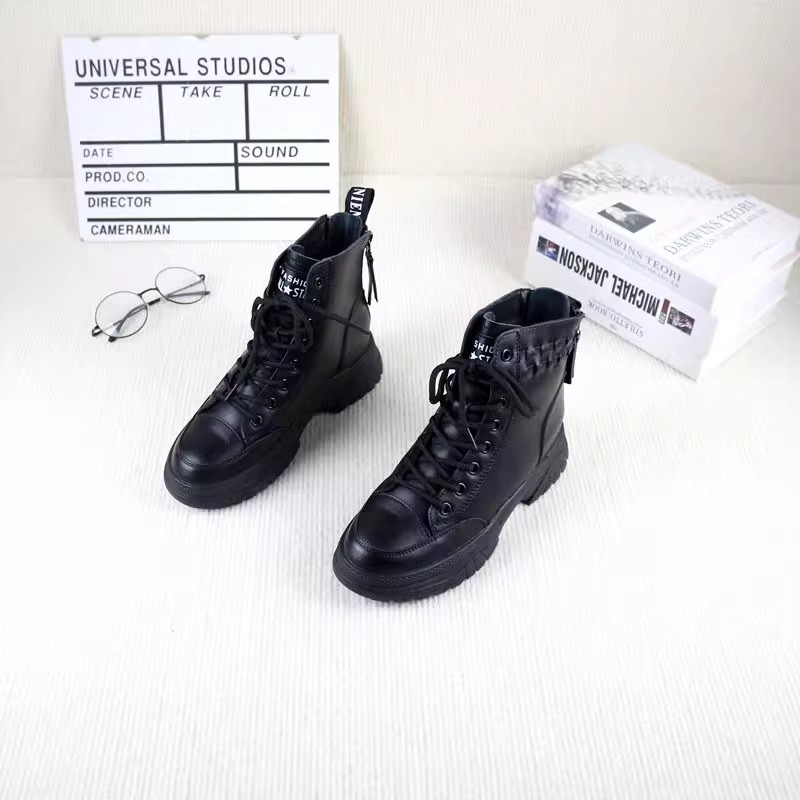 真皮牛皮秋冬季新款加绒女马丁靴