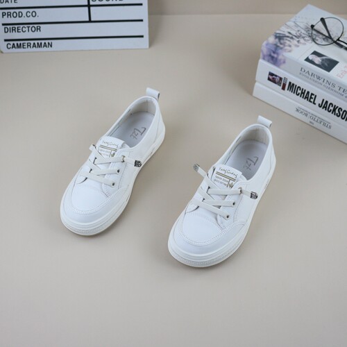 真皮牛皮春秋季新款女休闲板鞋