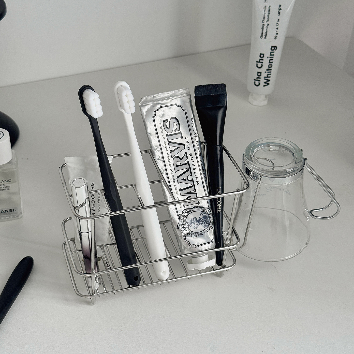 不锈钢牙刷架洗漱台化妆品收纳架