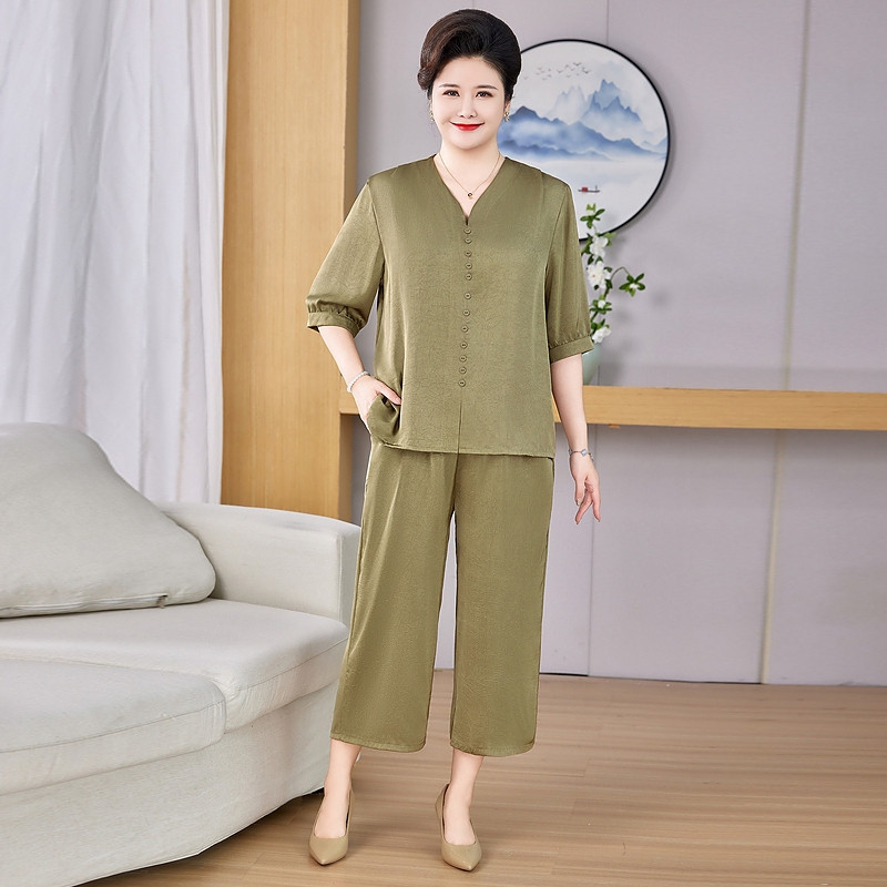 2025新款妈妈夏季套装中老年女士大码半袖t恤胖奶奶加肥宽松时尚