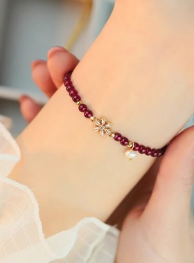 新中式名媛风酒红圆珠珍珠雪花手串女感红色显白串珠手链手饰