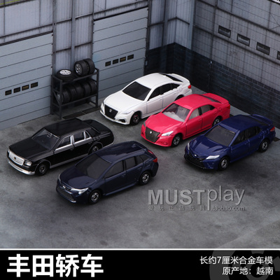 tomy多美卡丰田皇冠玩具合金车模