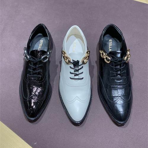 露娜尖头英伦风平跟小皮鞋