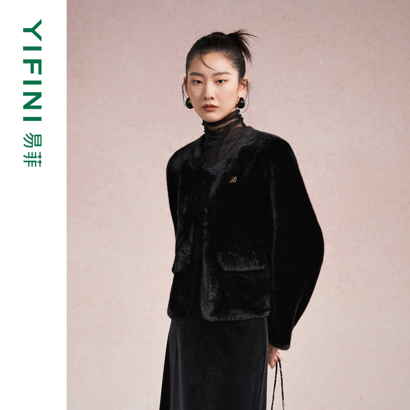 易菲气质优雅宽松短款外套