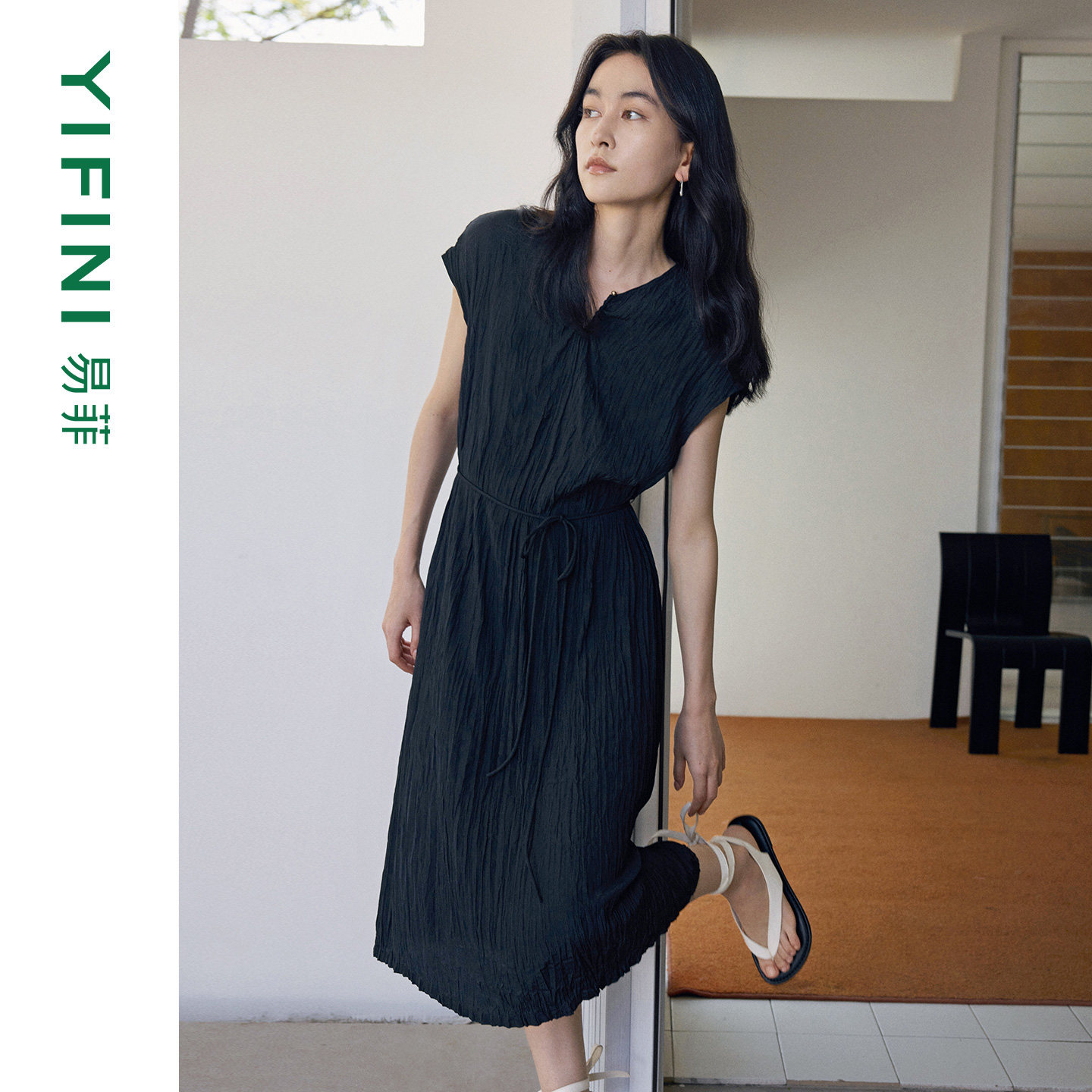 [专柜同款]Yifini/易菲简约压褶V领系带收腰直筒裙短袖连衣裙女新