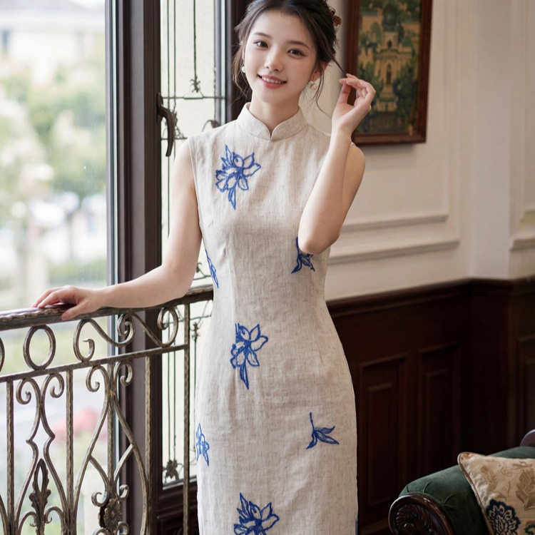 贝之韵蓝花改良提花长款旗袍女2026春新款少女无袖年轻款上班穿