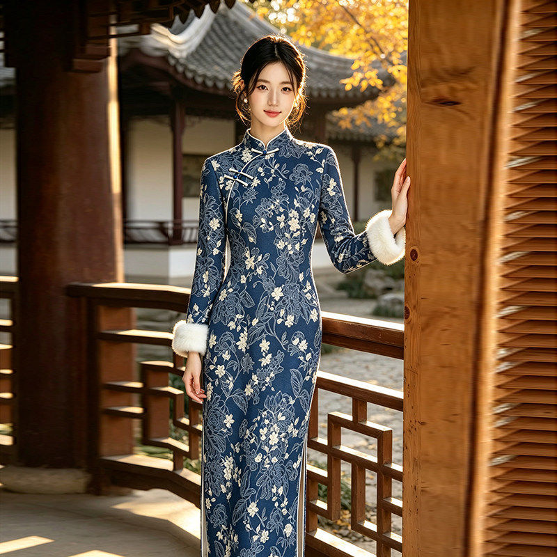 2026款复古中国风长袖蓝色花卉印花旗袍女日常气质开叉长款连衣裙