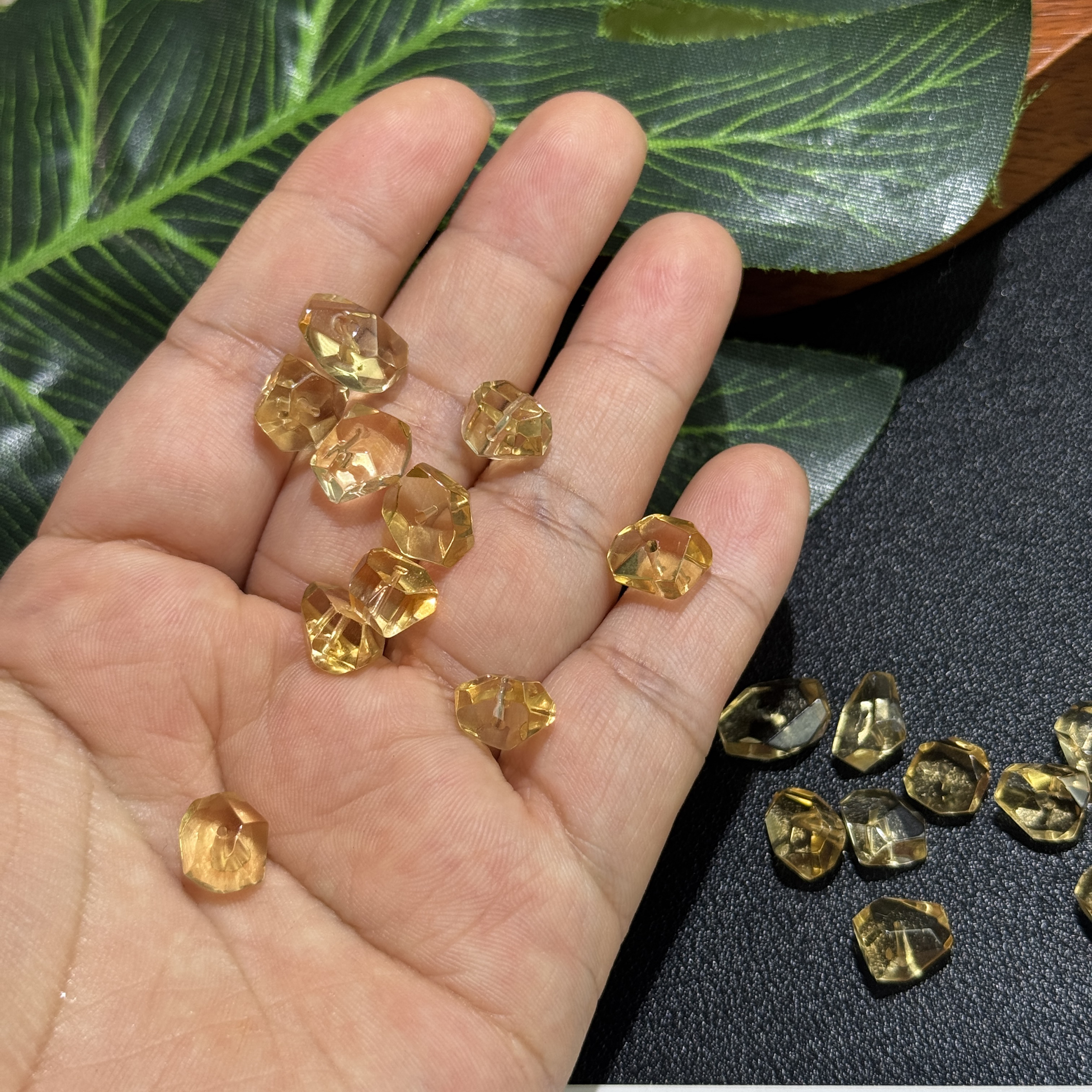 纯天然玻璃体净体暴力黄水晶不规则约9*4mm散珠Diy项链手链配珠